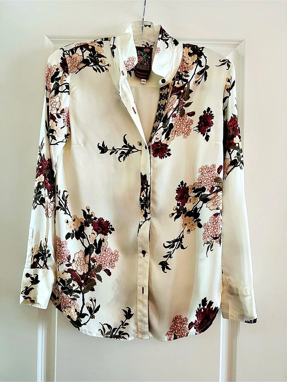 Johnny Was Floral Button Down Blouse in Ivory, Burgundy, and Pink,  Size XS